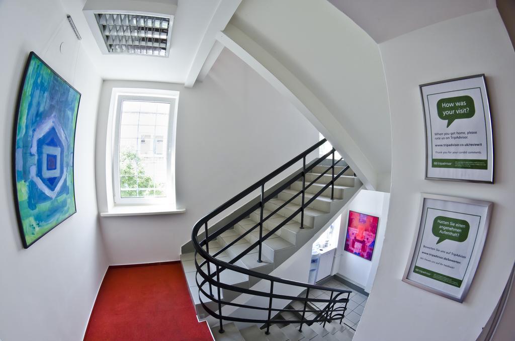 Wilson Hostel Warszawa Exterior photo